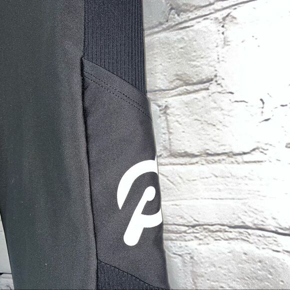 Peloton High Waisted Ribbed Pocket Leggings In Black - Picture 7 of 10
